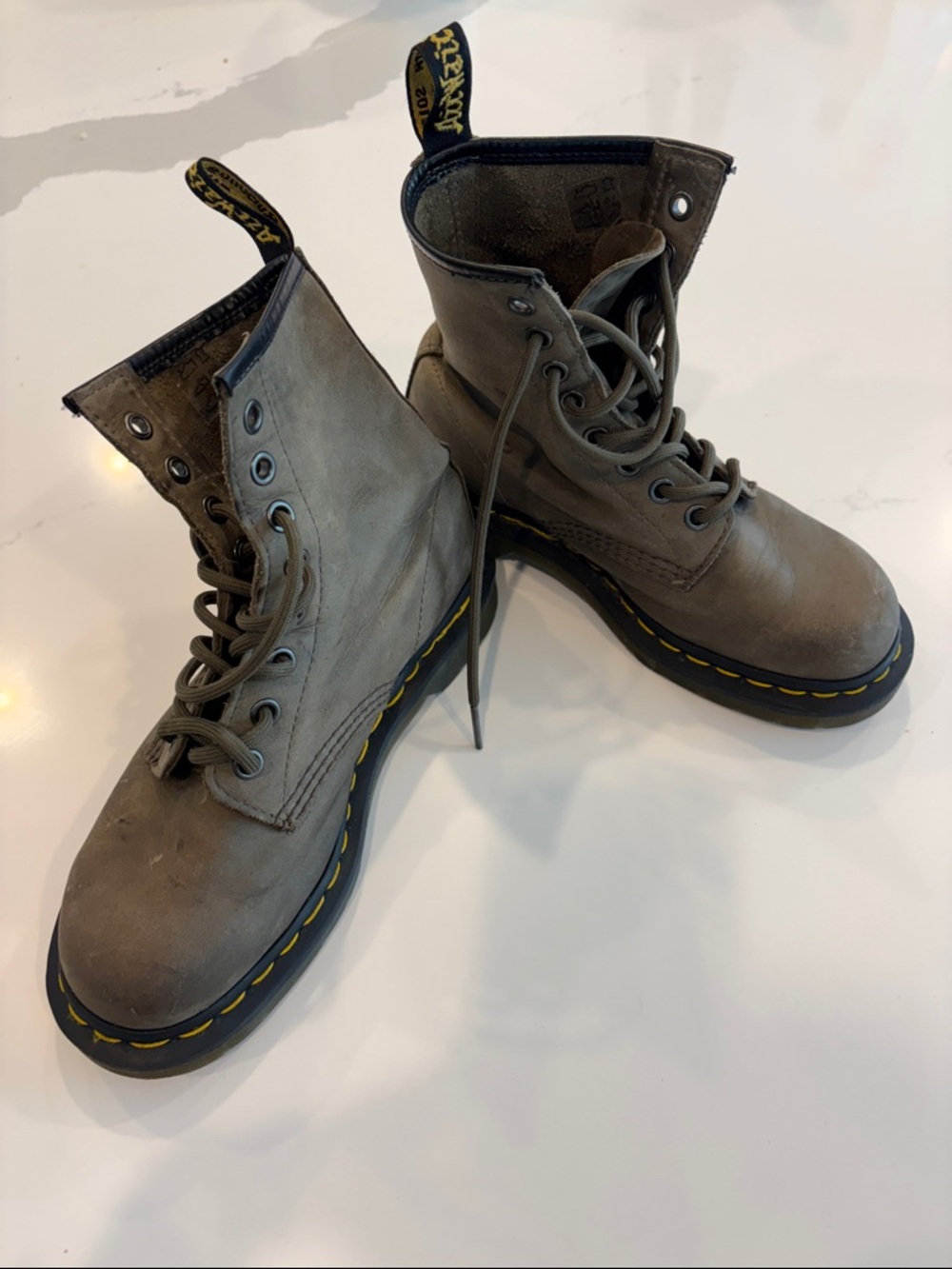 Dr. Martens 8-Eye Combat Boots | Soft Leather Green/Gray